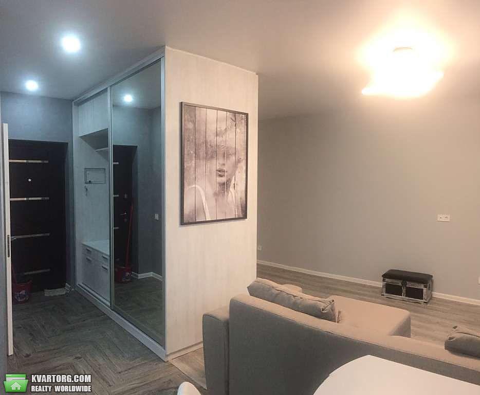 Rent out 1-room apartment. Киев, Вильямса — photo 1