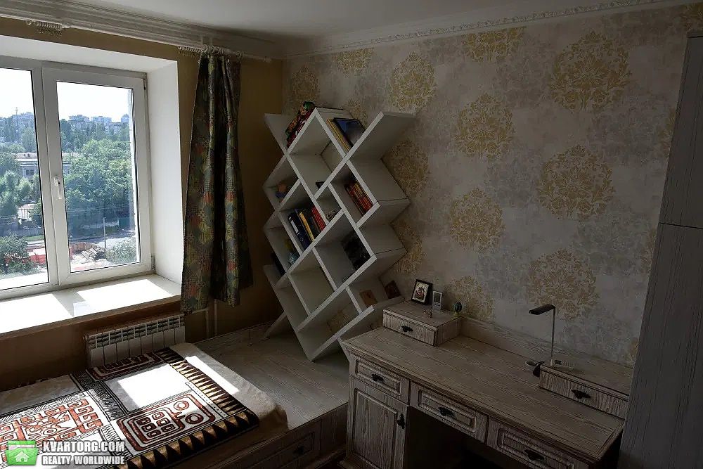 Sell 3-room apartment. Киев,  Верховинца — photo 5