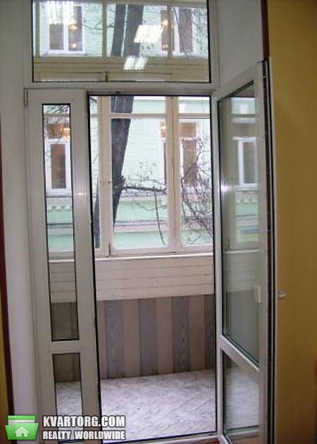 Rent out 1-room apartment. Киев,  Франко — photo 4