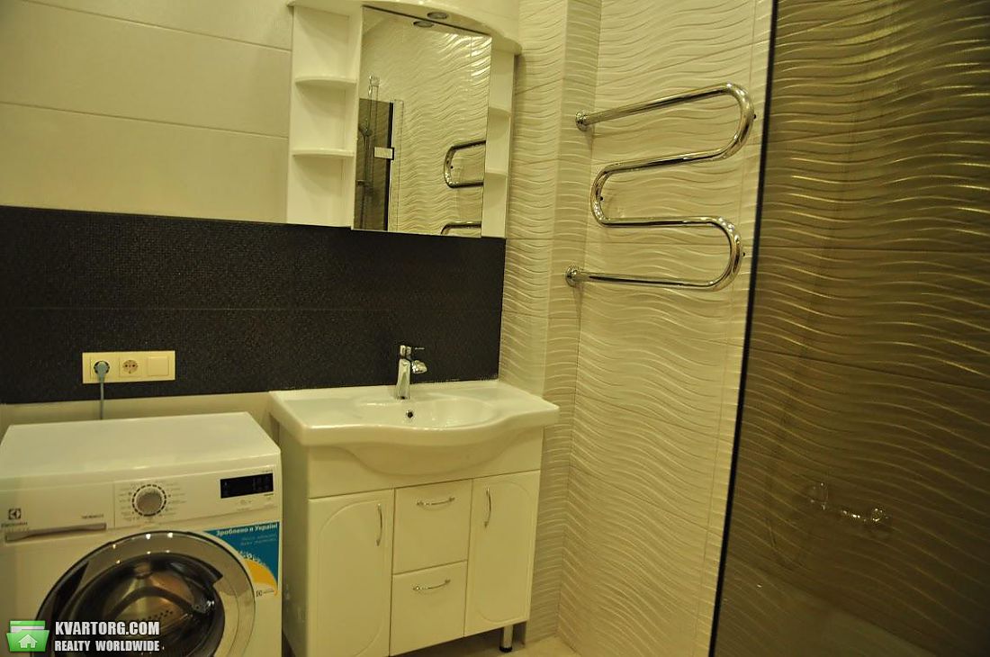 Rent out 2-room apartment. Киев,  Пчелки — photo 7