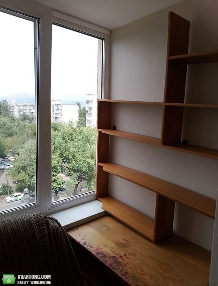 Rent out 2-room apartment. Киев, Русановский бульвар — photo 8