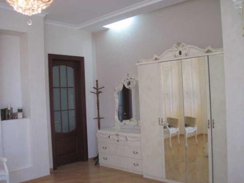 Rent out 1-room apartment. Одесса, Французский бульвар — photo 3