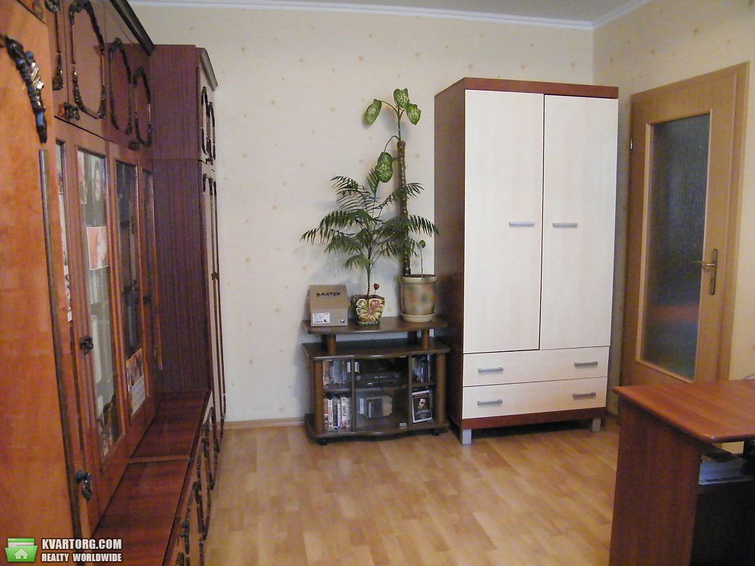Sell 3-room apartment. Киев,  Симиренко — photo 9