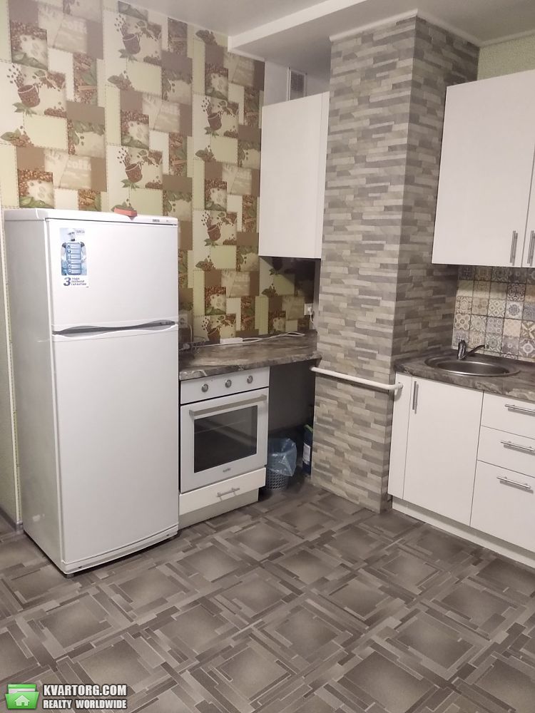 Rent out 1-room apartment. Киев,  Пожарского — photo 1