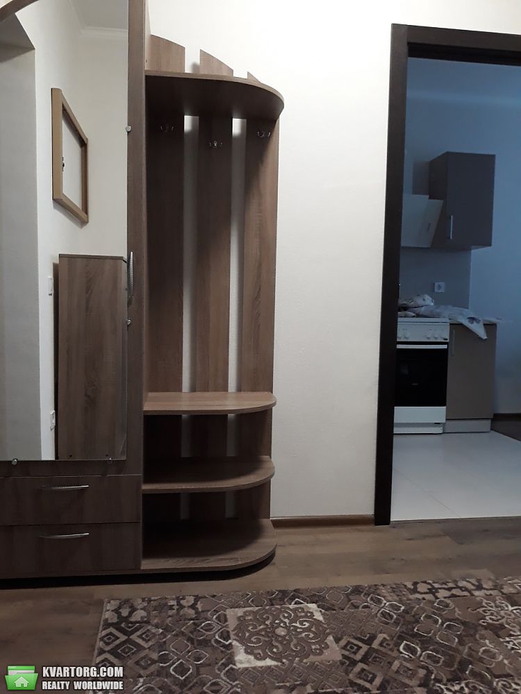 Rent out 1-room apartment. Киев, Пчилки — photo 9