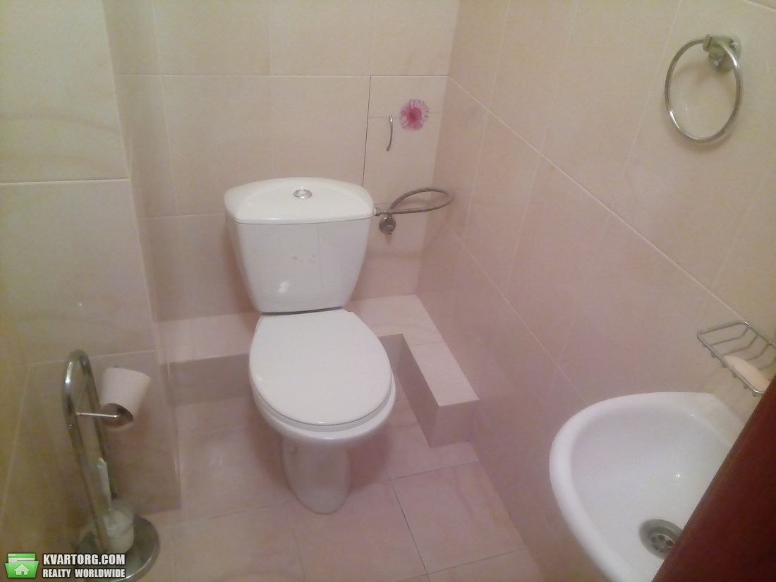 Rent out 2-room apartment. Киев, О.Пчилки — photo 6