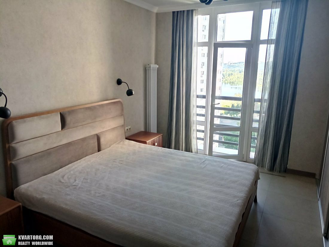 Sell 2-room apartment. Киев,  Панельная — photo 3
