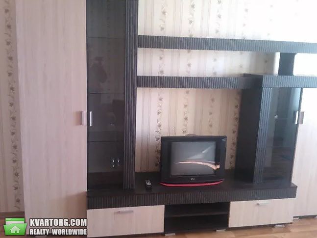 Rent out 2-room apartment. Киев,  Урловская — photo 8