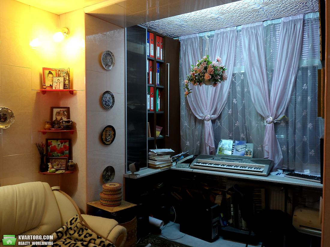 Sell 2-room apartment. Киев, Ломоносова — photo 2