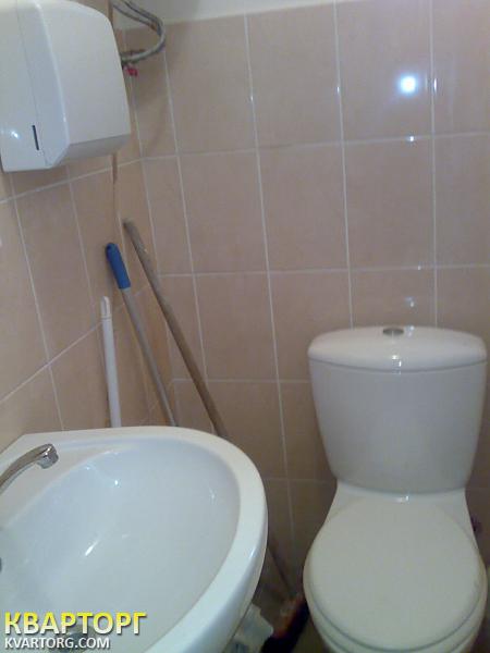 Rent out shop. Киев, метро  Льва Толстого — photo 4