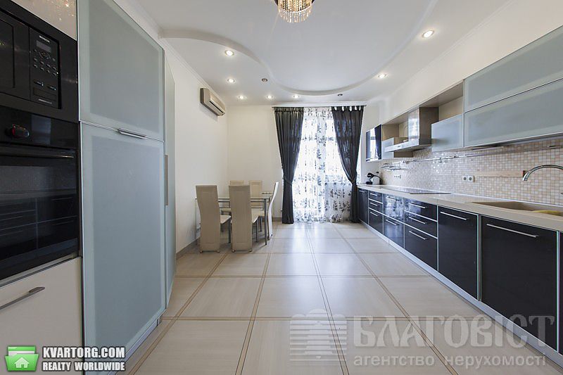 Sell 4-room apartment. Киев,  Щорса — photo 9