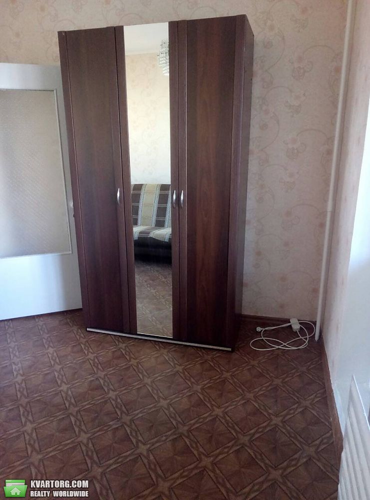 Rent out 3-room apartment. Киев,  Героев Днепра — photo 3