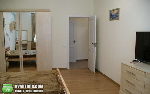 Rent out 2-room apartment. Киев,  Щорса — photo 3