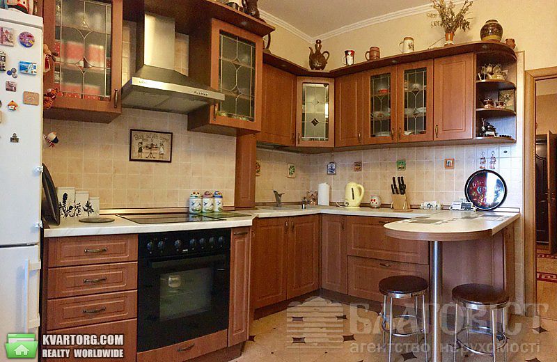 Sell 2-room apartment. Киев, Чорновола — photo 1