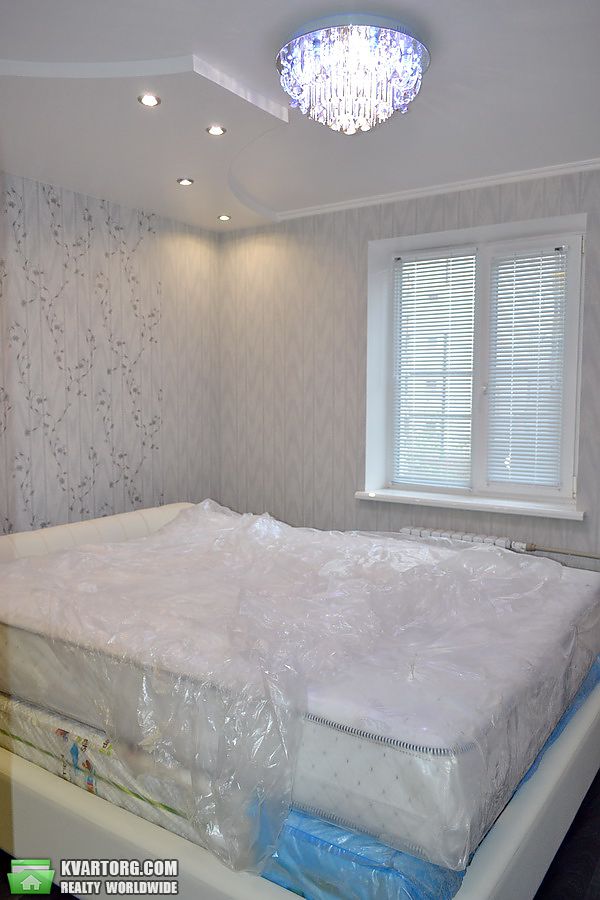 Rent out 2-room apartment. Днепропетровск,  Мира пр — photo 6