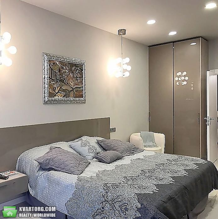 Rent out 2-room apartment. Киев, Барбюса — photo 2