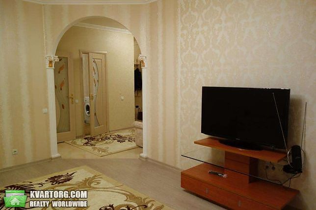 Rent out 1-room apartment. Киев,  Ломоносова — photo 2