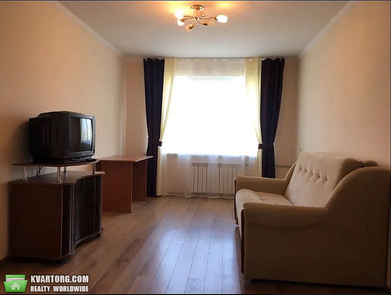 Rent out 2-room apartment. Киев,  Жмеринская — photo 7