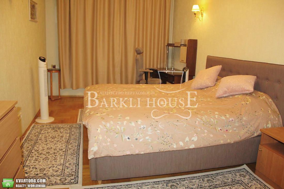 Rent out 4-room apartment. Киев,  Десятинная — photo 6