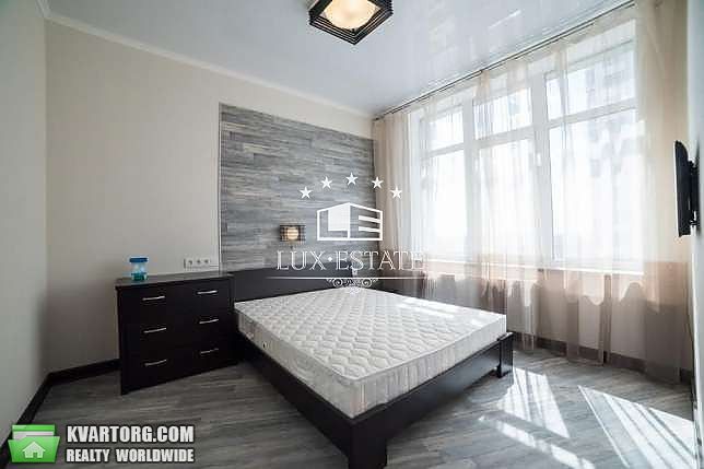 Rent out 2-room apartment. Киев,  Драгомирова — photo 3