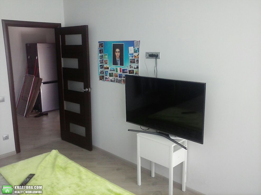 Sell 1-room apartment. Киев,  Вышгородская — photo 2