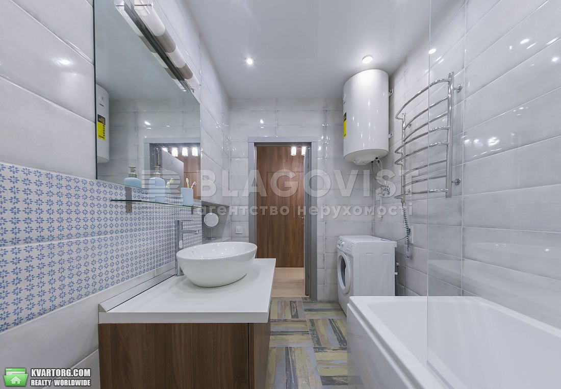 Rent out 2-room apartment. Киев, Драгоманова — photo 1