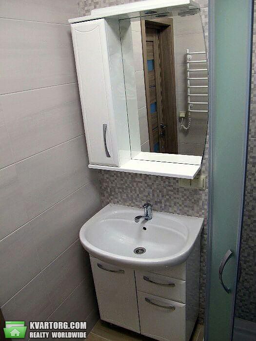 Rent out 1-room apartment. Киев,  Крушельницкой — photo 2