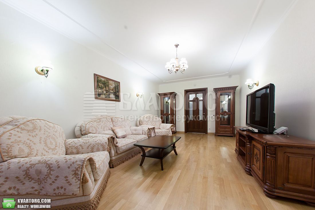 Rent out 3-room apartment. Киев,  Голосеевская — photo 7