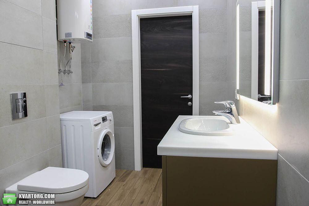 Rent out 2-room apartment. Киев,  Щорса — photo 7