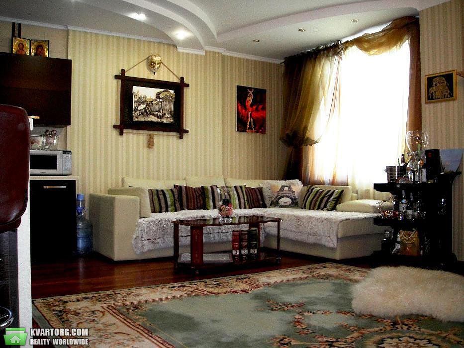 Rent out 3-room apartment. Киев,  Чаадаева — photo 1