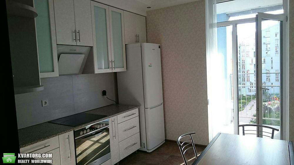 Rent out 2-room apartment. Киев, Регенераторная — photo 9