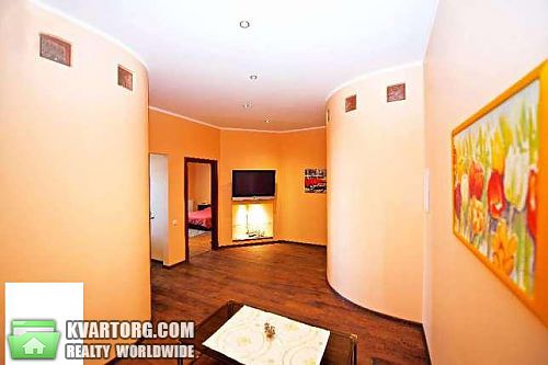 Rent out 2-room apartment. Киев, Почайнинская — photo 4