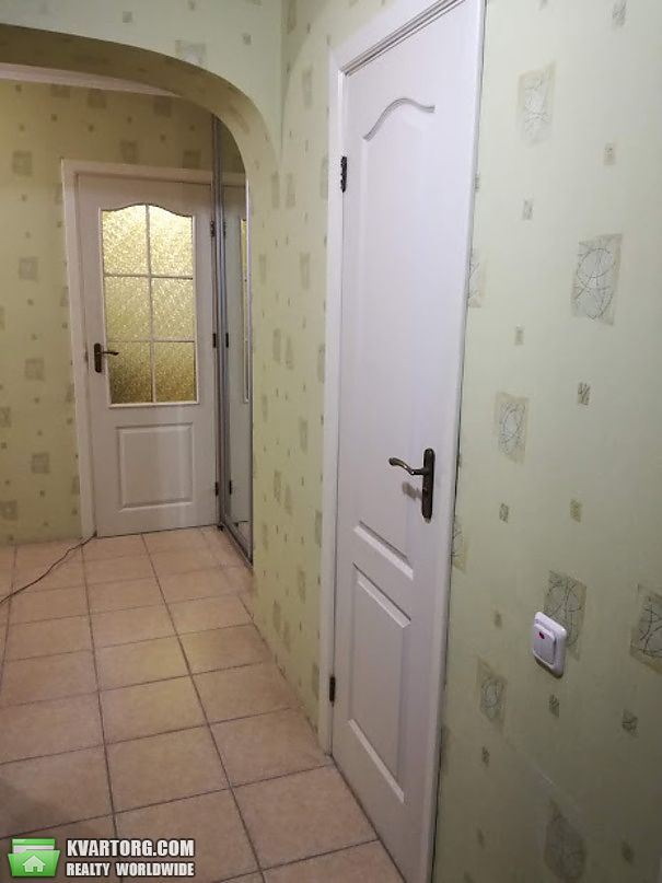 Sell 2-room apartment. Киев,  Школьная — photo 2