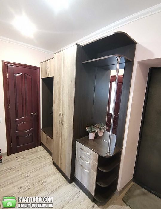 Rent out 3-room apartment. Львов, Юнаківа — photo 7