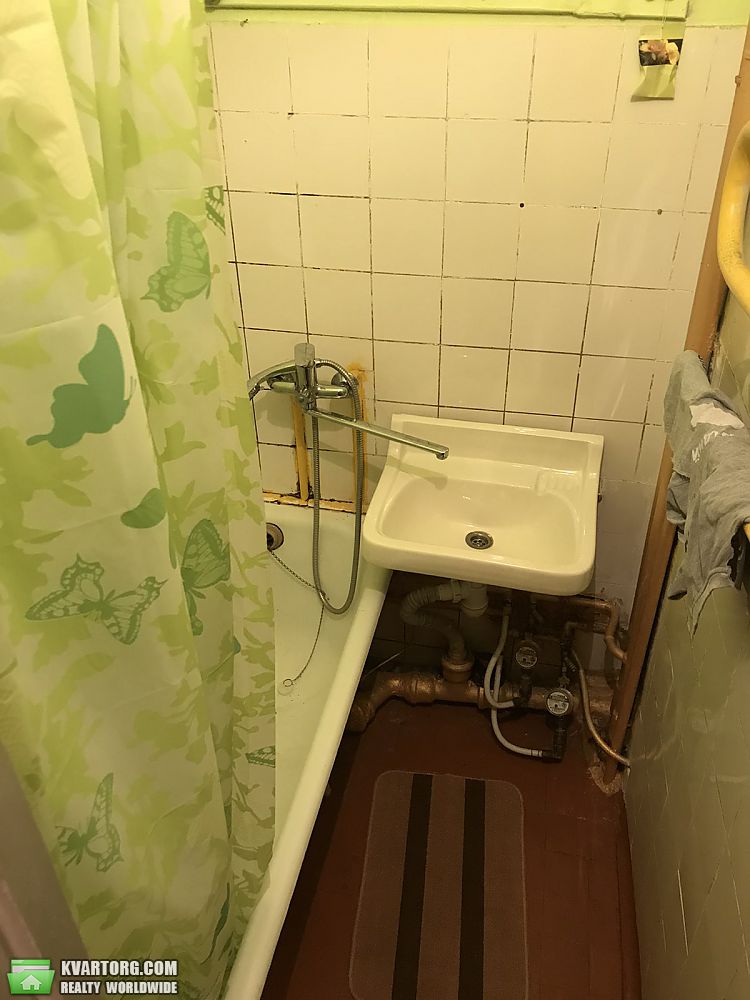 Rent out 2-room apartment. Киев,  Братиславская — photo 3