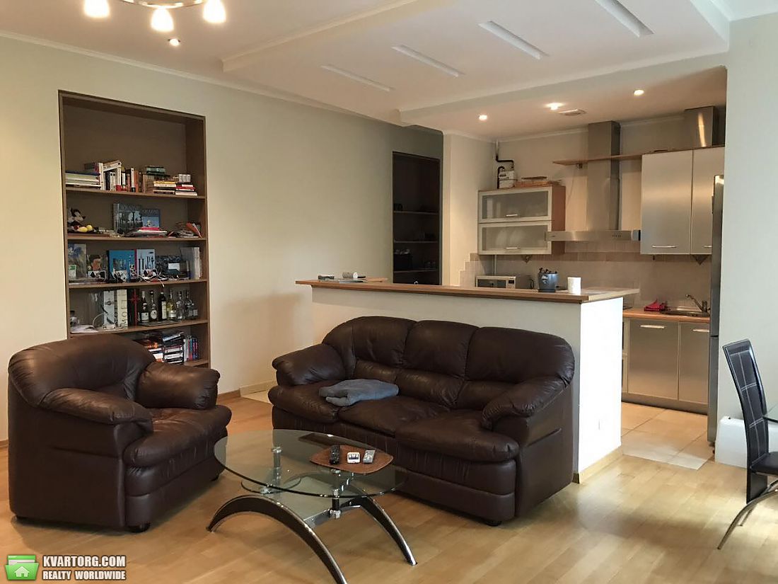 Rent out 3-room apartment. Киев,  Лютеранская — photo 1