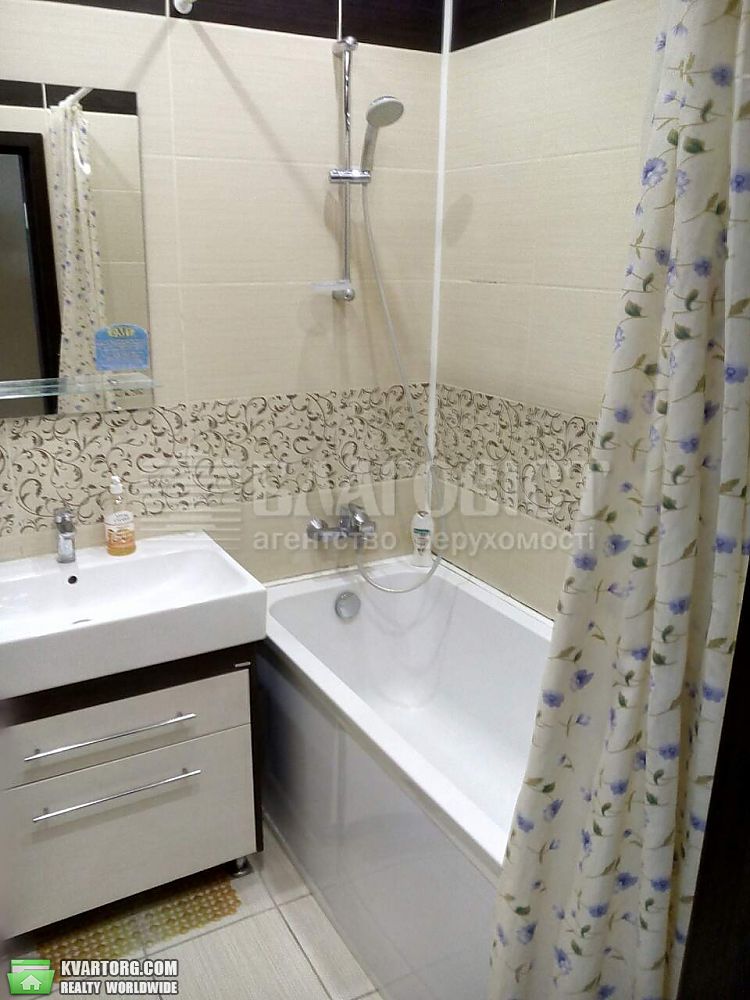 Rent out 3-room apartment. Киев,  Леси Украинки бул — photo 1