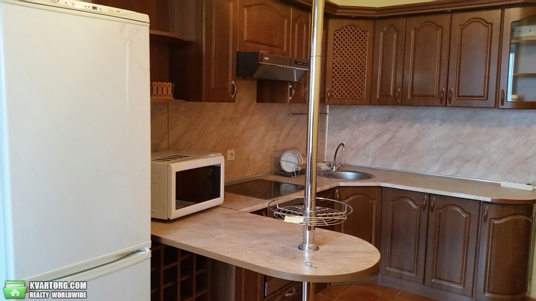Rent out 2-room apartment. Киев,  Лебедева-Кумача — photo 2