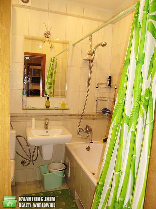 Rent out 1-room apartment. Киев,  Ветрянные Горы — photo 4
