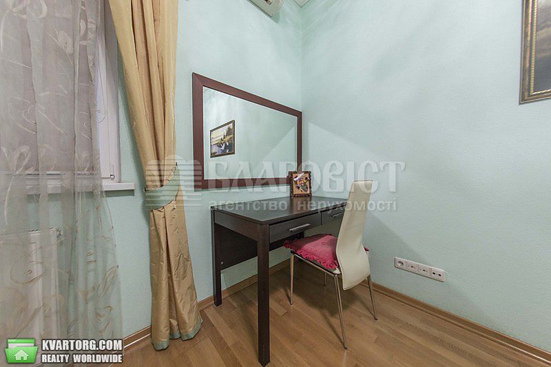 Rent out 2-room apartment. Киев,  Щорса — photo 4