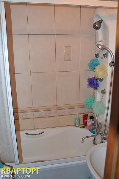 Sell 4-room apartment. Киев,  Милославская — photo 10