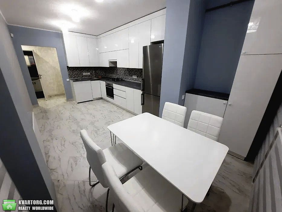 Rent out 2-room apartment. Львов, Космічна — photo 1