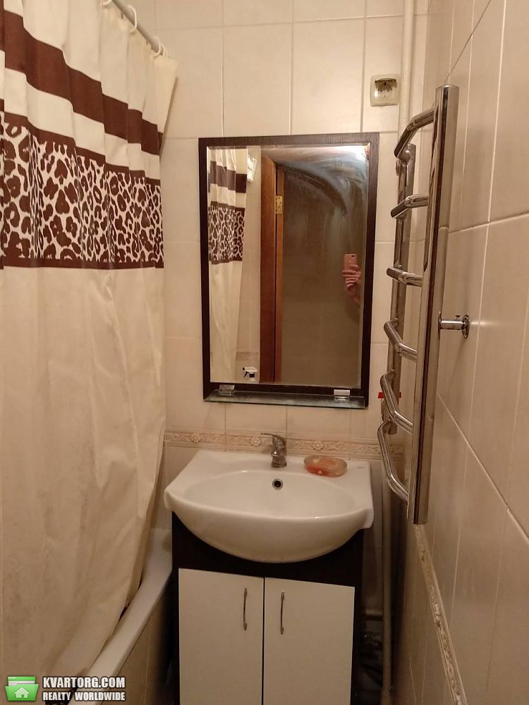 Rent out 2-room apartment. Киев,  Дарницкий бул — photo 8
