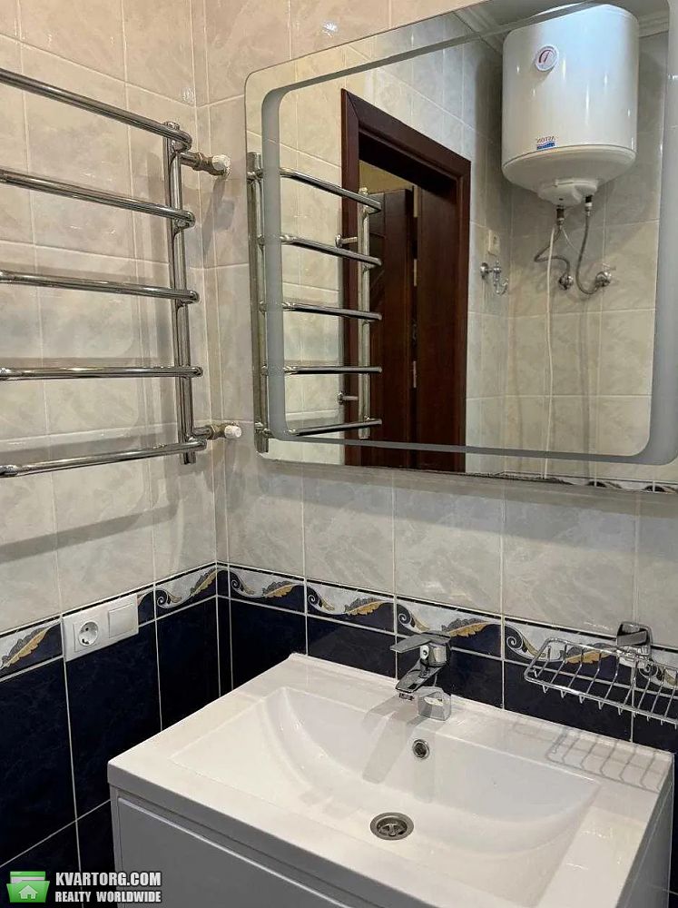 Rent out 2-room apartment. Киев, Харківське шосе — photo 4