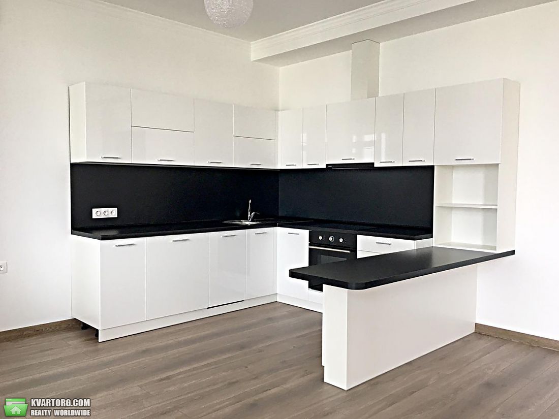 Rent out 2-room apartment. Киев,  Леси Украинки бул — photo 2