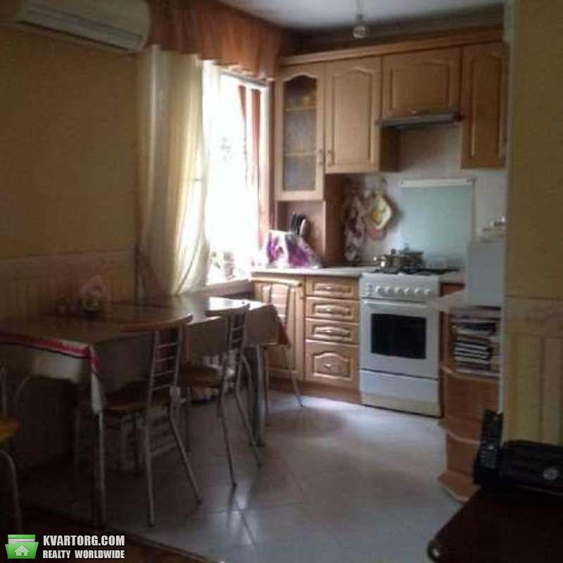 Sell 2-room apartment. Киев,  Первомайского — photo 1