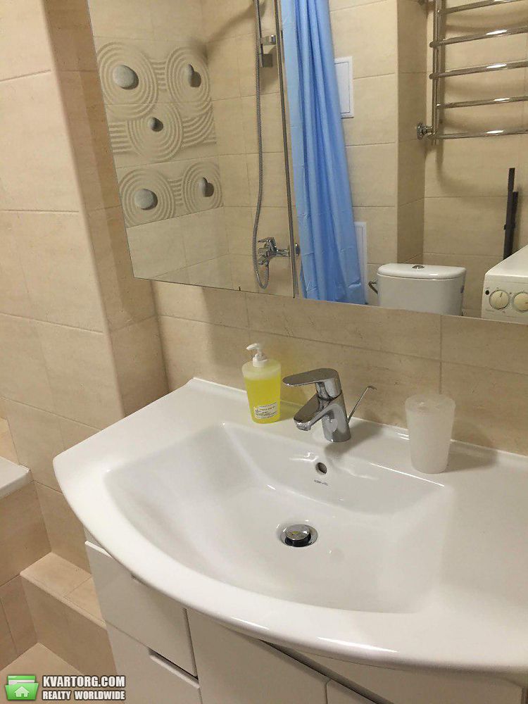 Rent out 2-room apartment. Киев, регенераторская — photo 6
