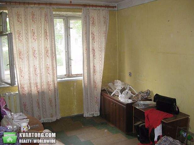 Sell 3-room apartment. Днепропетровск, Батумская ул. — photo 1