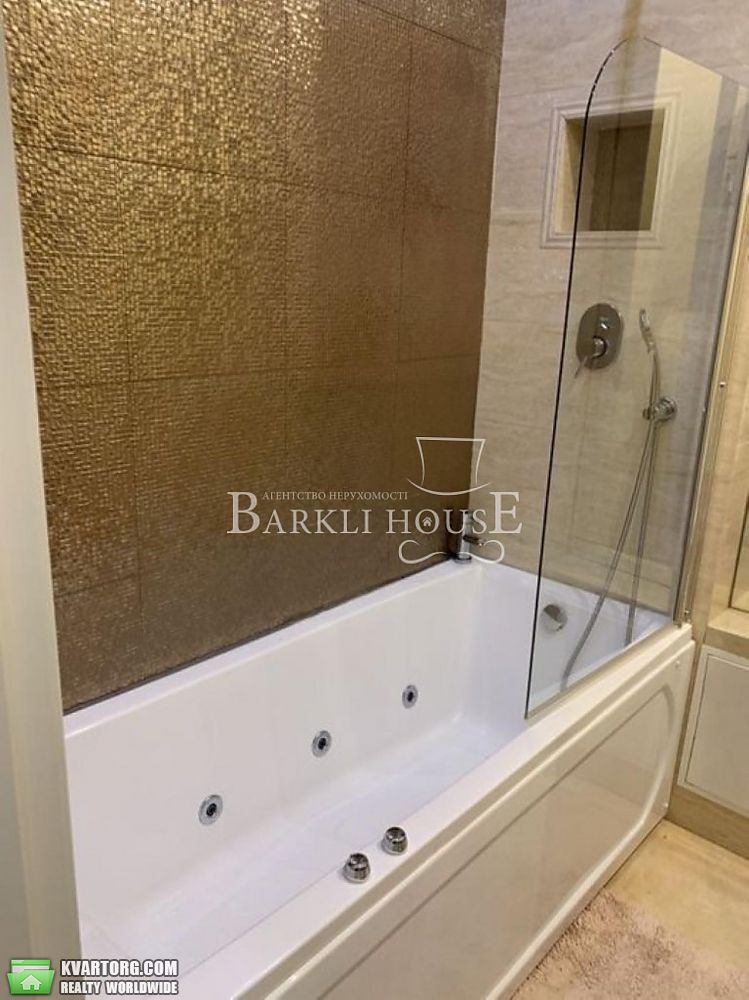 Rent out 2-room apartment. Киев, Єспланадная — photo 8