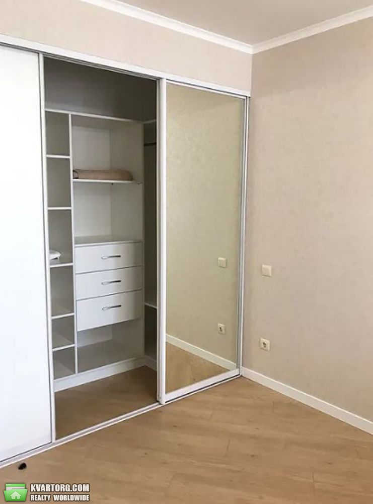 Rent out 2-room apartment. Киев,  Герцена — photo 2